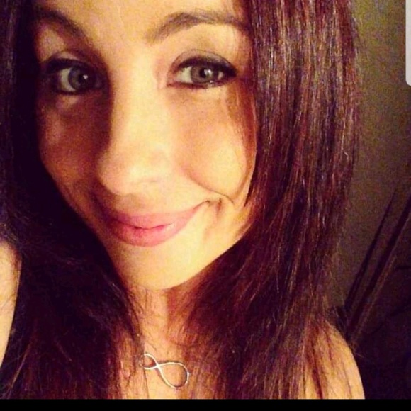 Meet your Posher, Alicia - Picture 1 of 1